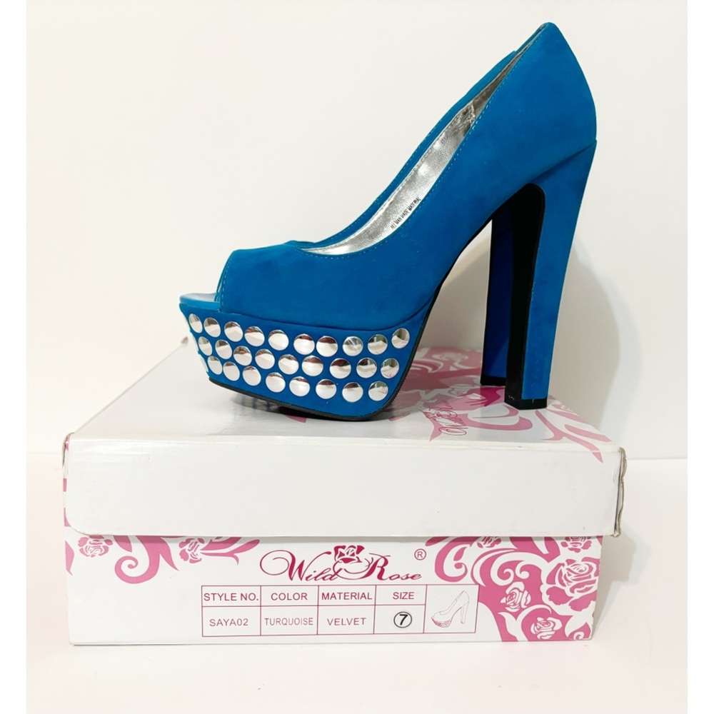 Wild Rose Women's Turquoise Velvet Platform Heels, Shoe Size 7, NEW